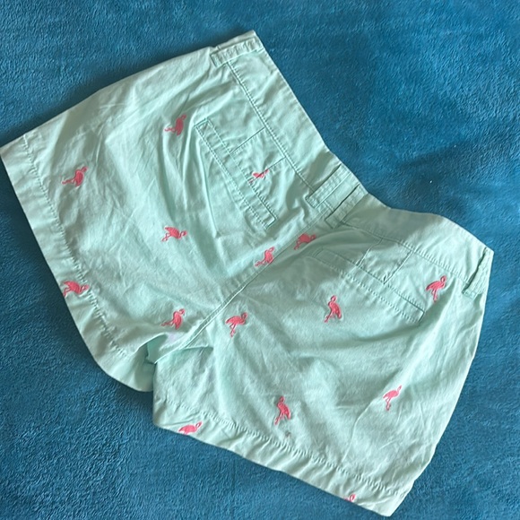 Pink ostrich old navy shorts. Size 2 - Picture 2 of 3
